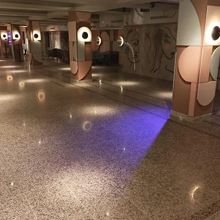 ホテル De Castilla 4*