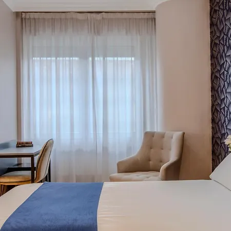 호텔 코로나 드 카스틸라 4*