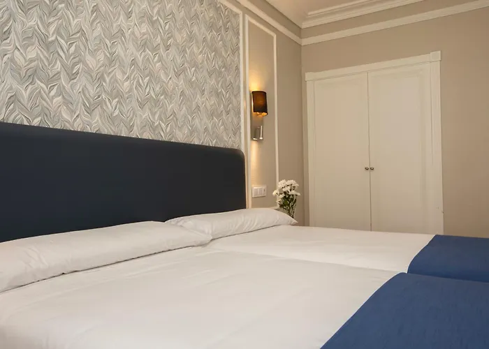 Hotel De Castilla 4*