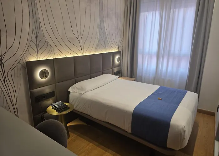 Hotell De Castilla 4*