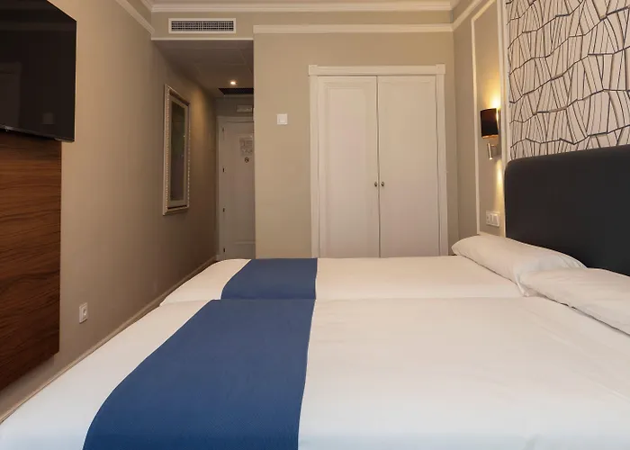 Hotel De Castilla 4*